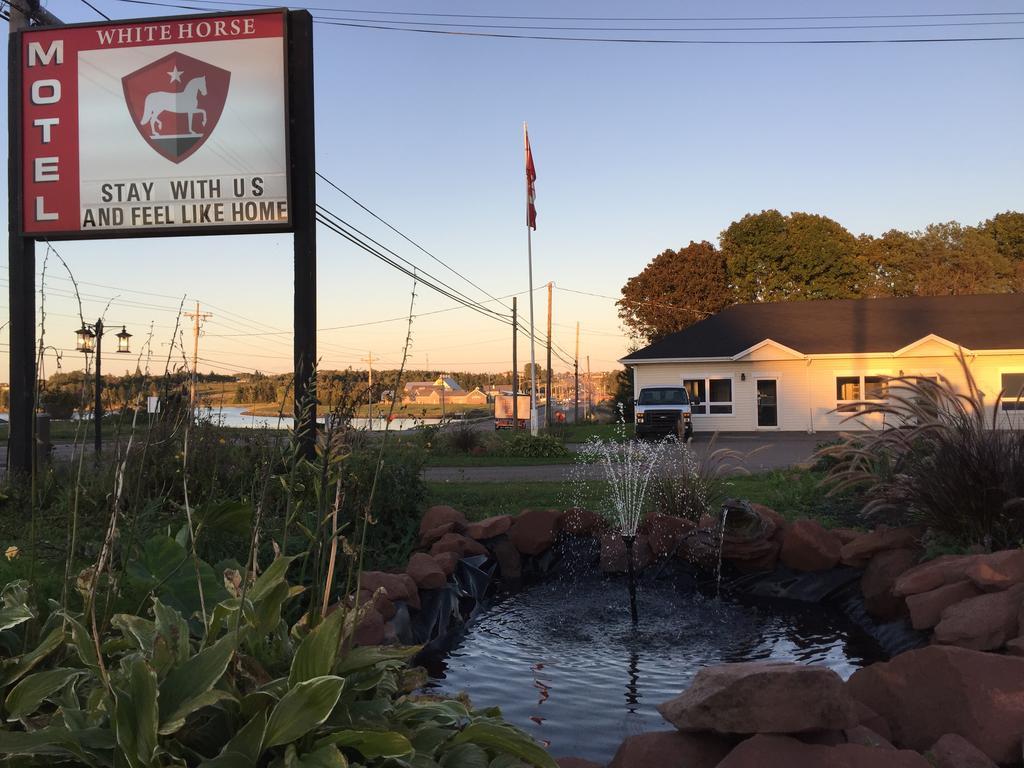 The White Horse Motel Cornwall Εξωτερικό φωτογραφία