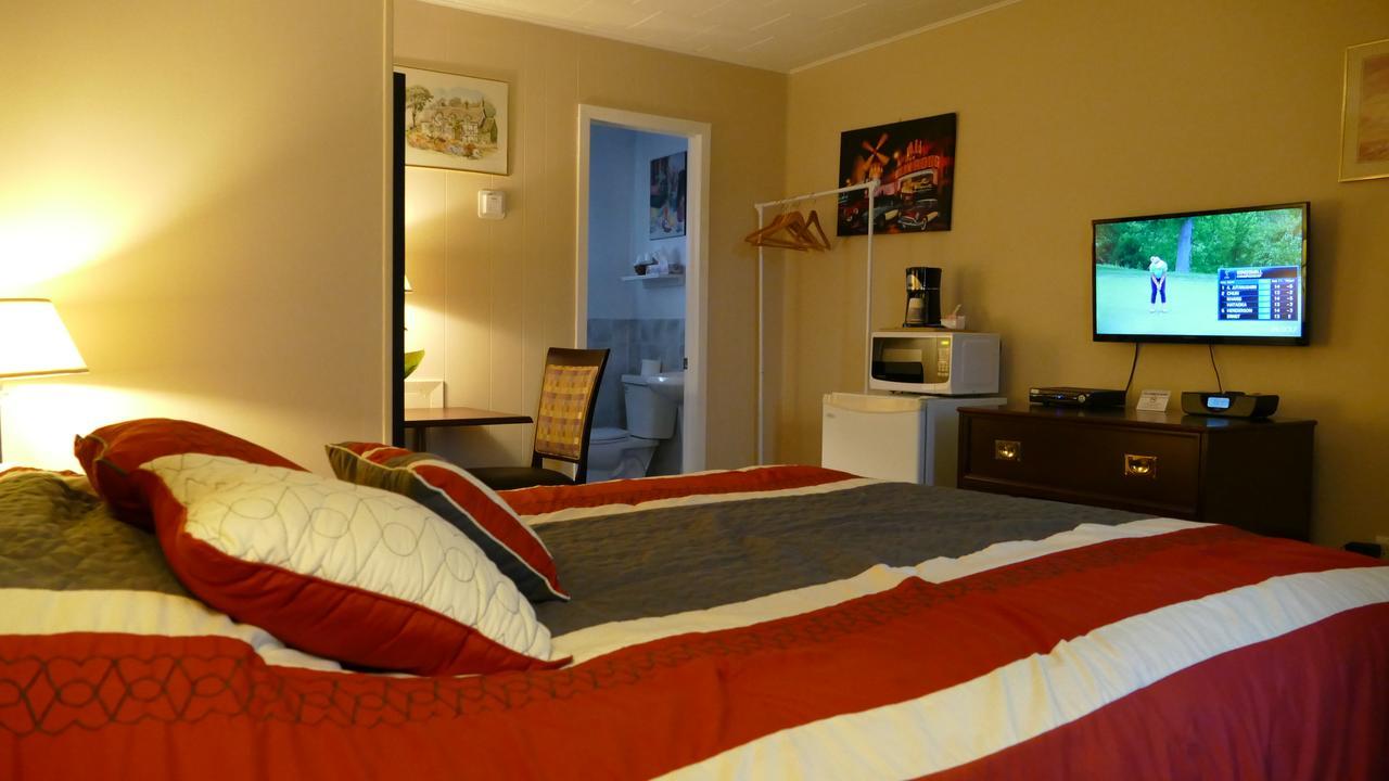 The White Horse Motel Cornwall Εξωτερικό φωτογραφία