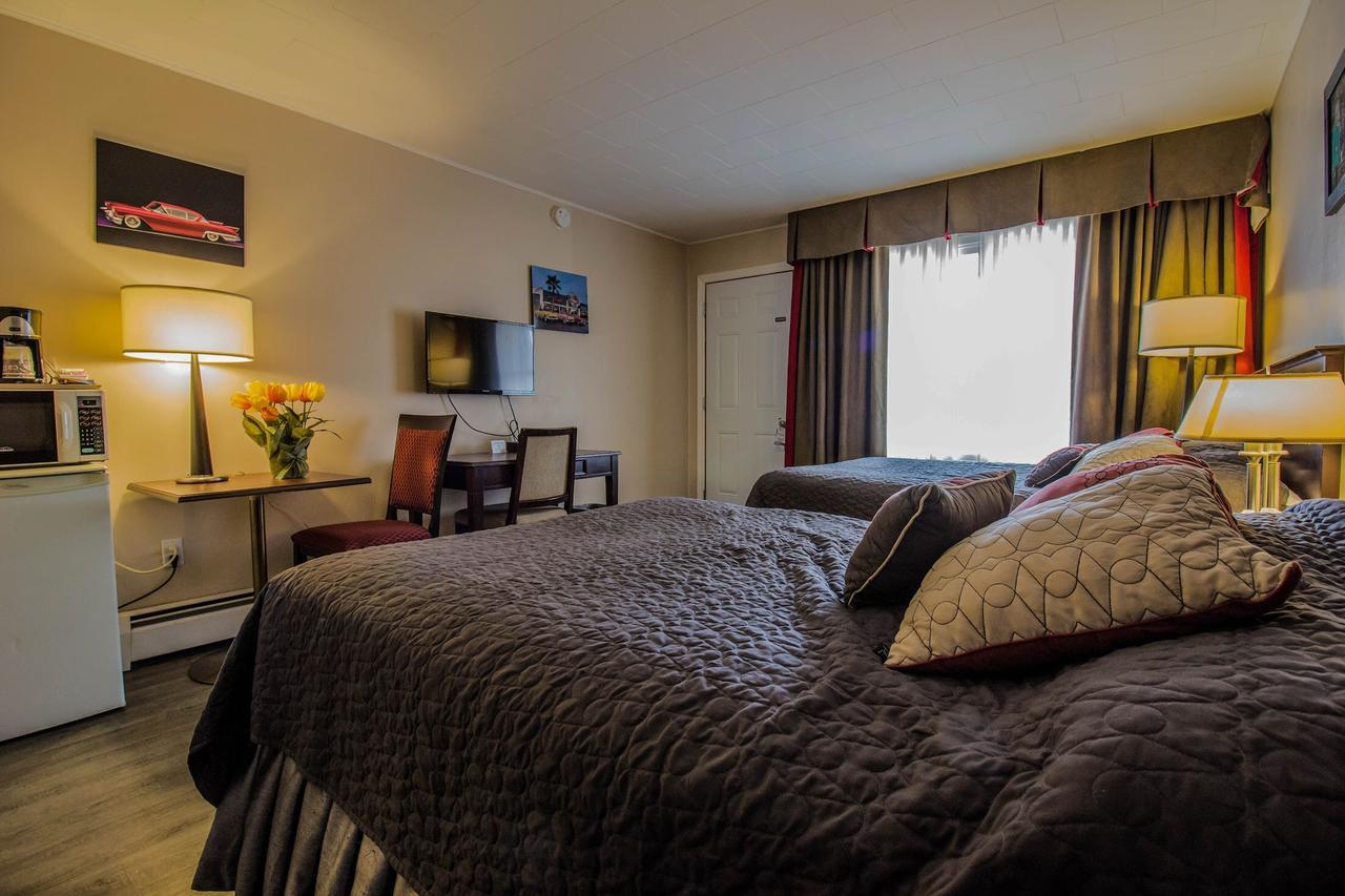 The White Horse Motel Cornwall Εξωτερικό φωτογραφία