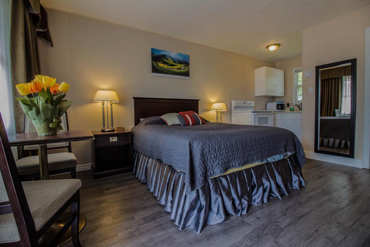 The White Horse Motel Cornwall Εξωτερικό φωτογραφία