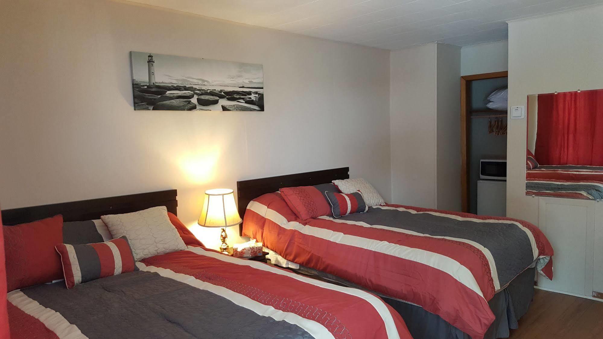 The White Horse Motel Cornwall Εξωτερικό φωτογραφία