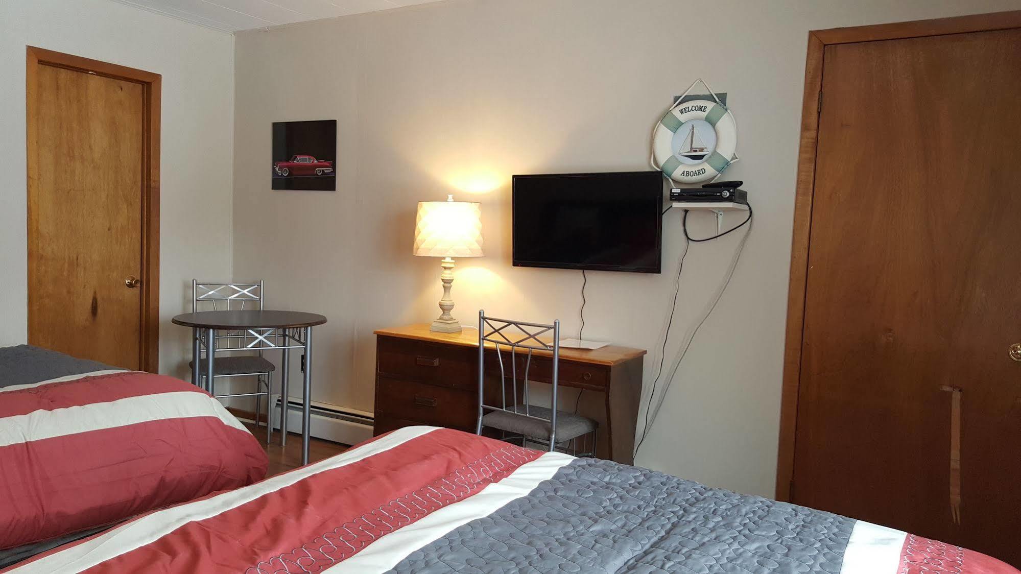 The White Horse Motel Cornwall Εξωτερικό φωτογραφία