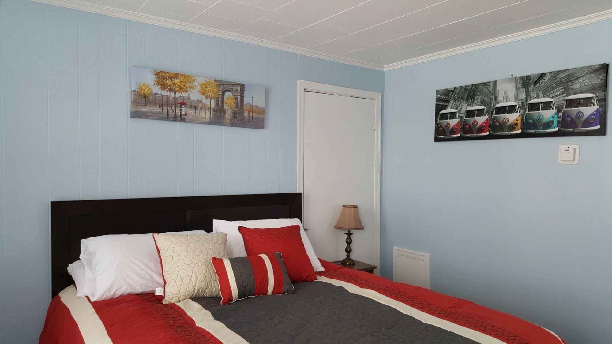 The White Horse Motel Cornwall Εξωτερικό φωτογραφία